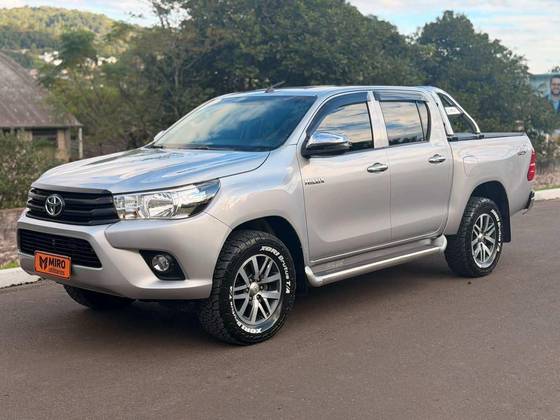 TOYOTA HILUX 2.8 STD 4X4 CD 16V DIESEL 4P MANUAL TOYOTA HILUX 2.8 STD 4X4 CD 16V DIESEL 4P MANUAL